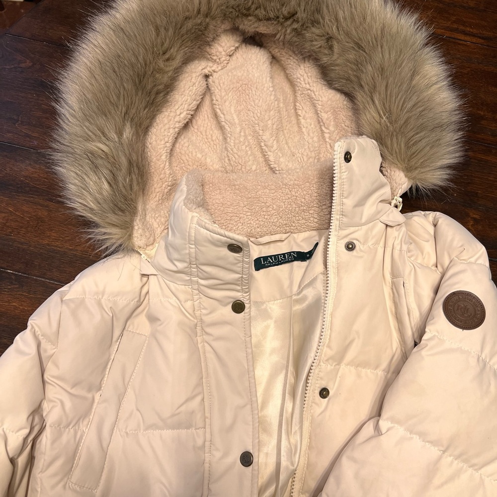 Lauren Ralph Lauren Tan/Cresm Puffer Jacket with Faux Fur Trim minor flap defect - Picture 2 of 14